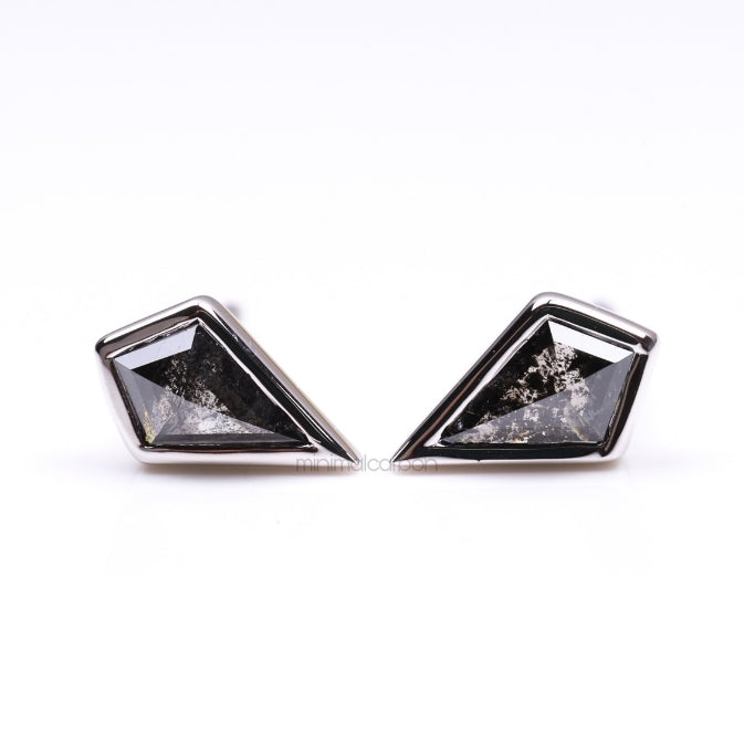 Kite Stud Earring Pair - Minimal Carbon