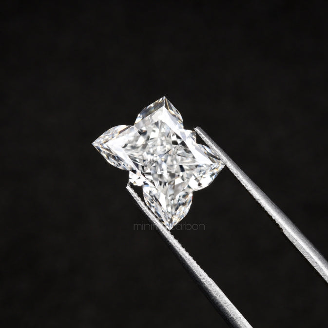 3.57 CT, 10.5 X 7.6 MM | Lab Grown Diamond | Brilliant Butterfly Diamond - Minimal Carbon