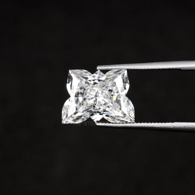 3.57 CT, 10.5 X 7.6 MM | Lab Grown Diamond | Brilliant Butterfly Diamond - Minimal Carbon