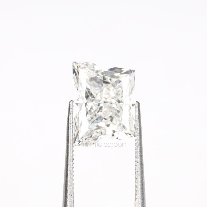 3.57 CT, 10.5 X 7.6 MM | Lab Grown Diamond | Brilliant Butterfly Diamond - Minimal Carbon