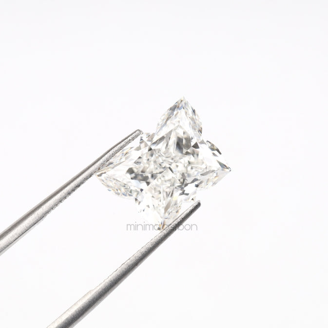 3.57 CT, 10.5 X 7.6 MM | Lab Grown Diamond | Brilliant Butterfly Diamond - Minimal Carbon