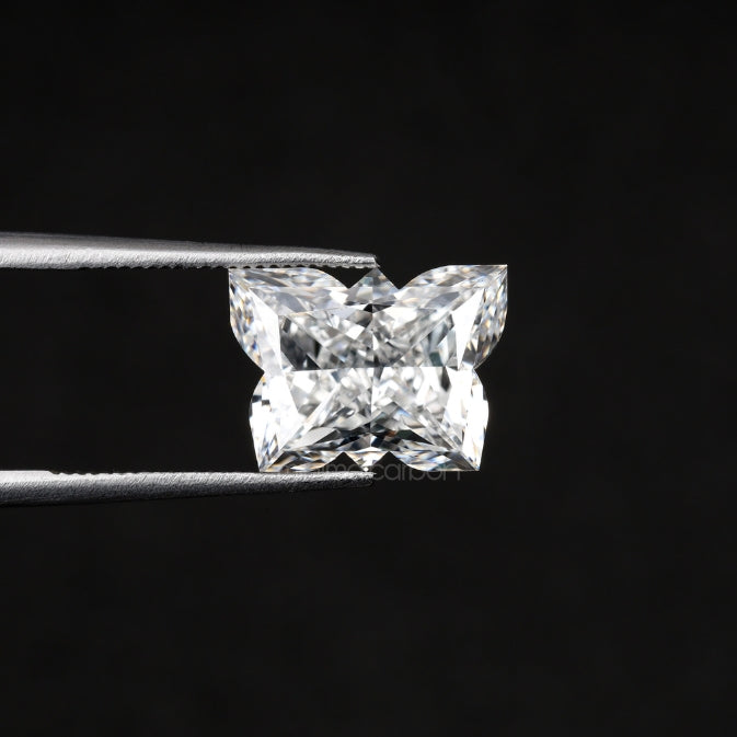 3.57 CT, 10.5 X 7.6 MM | Lab Grown Diamond | Brilliant Butterfly Diamond - Minimal Carbon