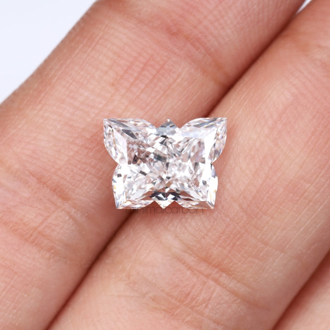 3.57 CT, 10.5 X 7.6 MM | Lab Grown Diamond | Brilliant Butterfly Diamond - Minimal Carbon