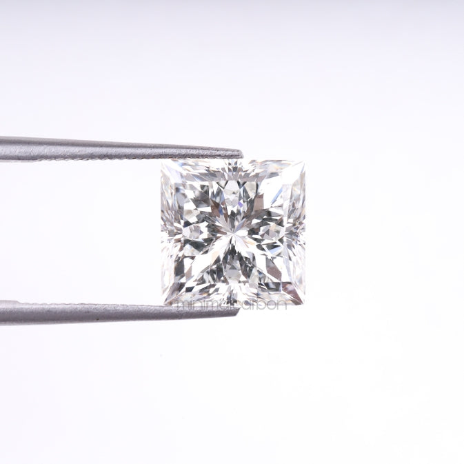 3.47 CT, 8.0 X 8.0 MM | Lab Grown Diamond | Princess Cut Diamond - Minimal Carbon