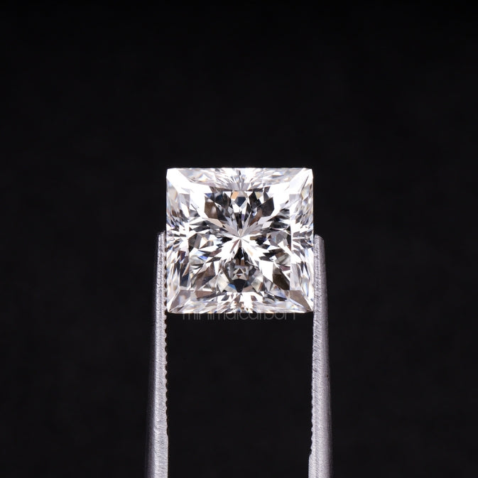 3.47 CT, 8.0 X 8.0 MM | Lab Grown Diamond | Princess Cut Diamond - Minimal Carbon