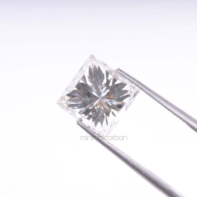 3.47 CT, 8.0 X 8.0 MM | Lab Grown Diamond | Princess Cut Diamond - Minimal Carbon