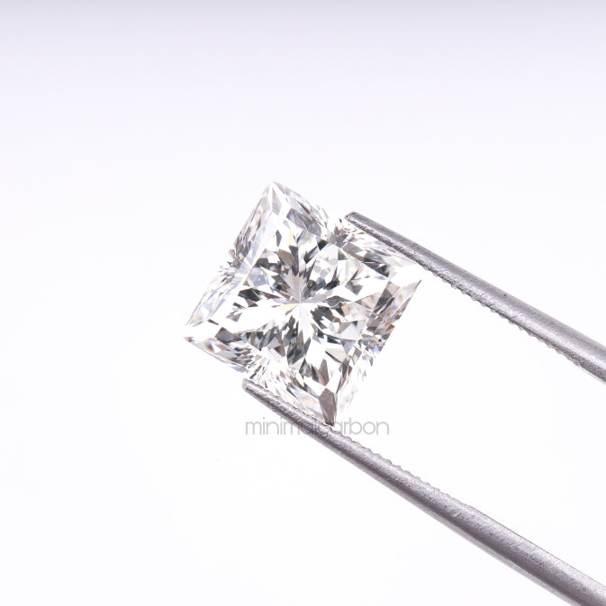 3.47 CT, 8.0 X 8.0 MM | Lab Grown Diamond | Princess Cut Diamond - Minimal Carbon