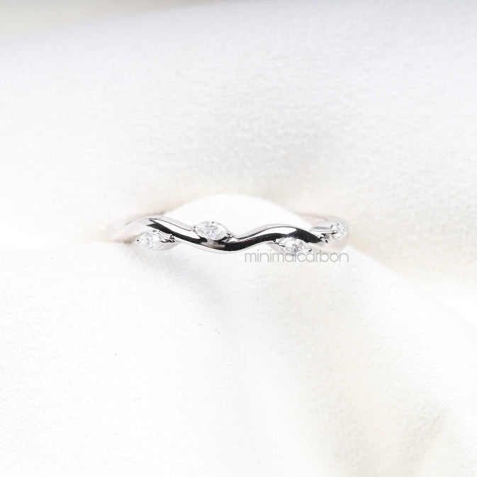 Marquise Cut Moissanite Leaf Curved Wedding Band