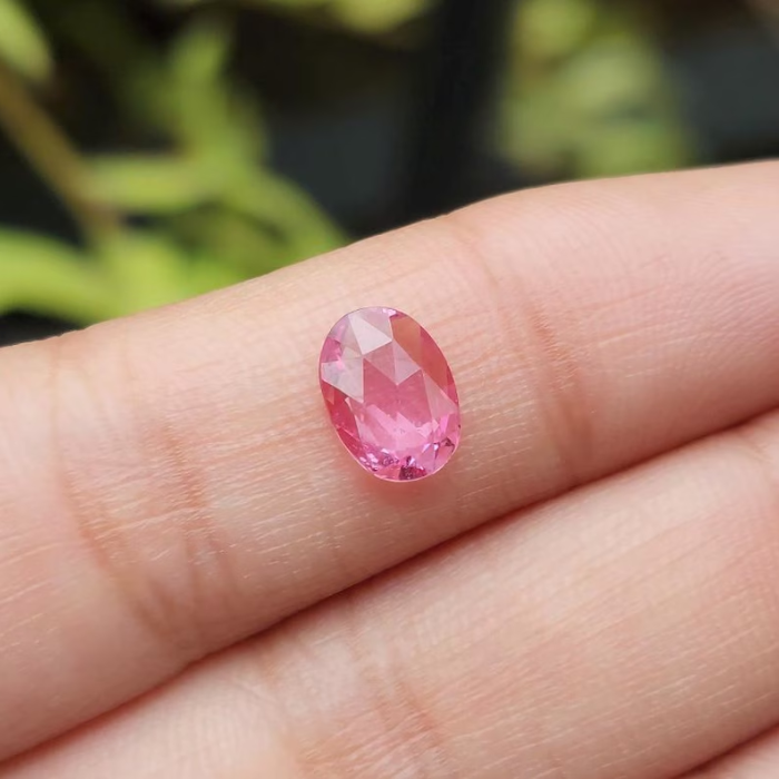 loose natural pink saphhire gemstone