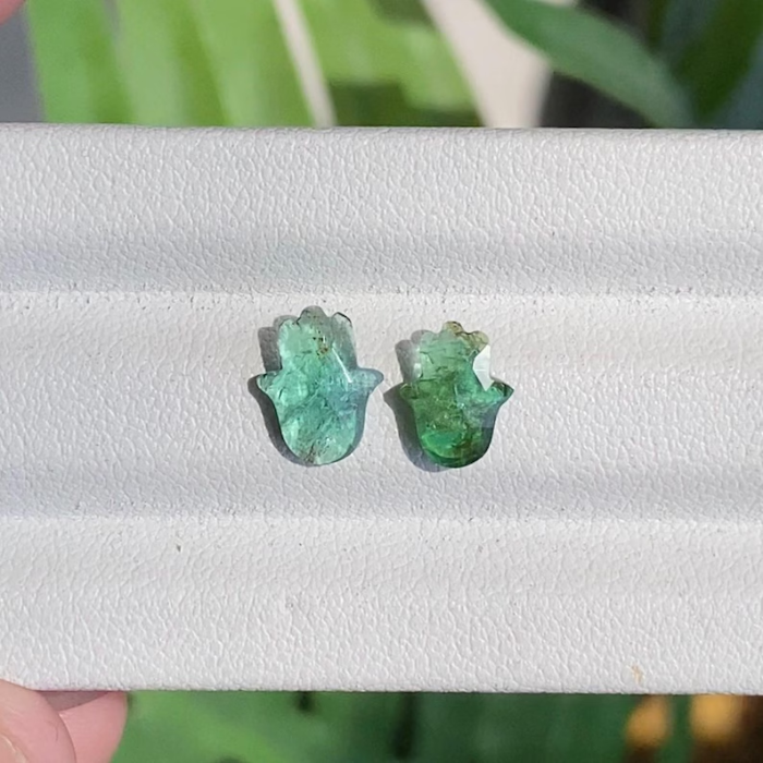 1.74 CT Hamsa Cut Natural Green Emerald