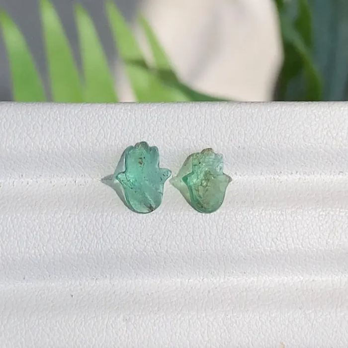 1.74 CT Hamsa Cut Natural Green Emerald