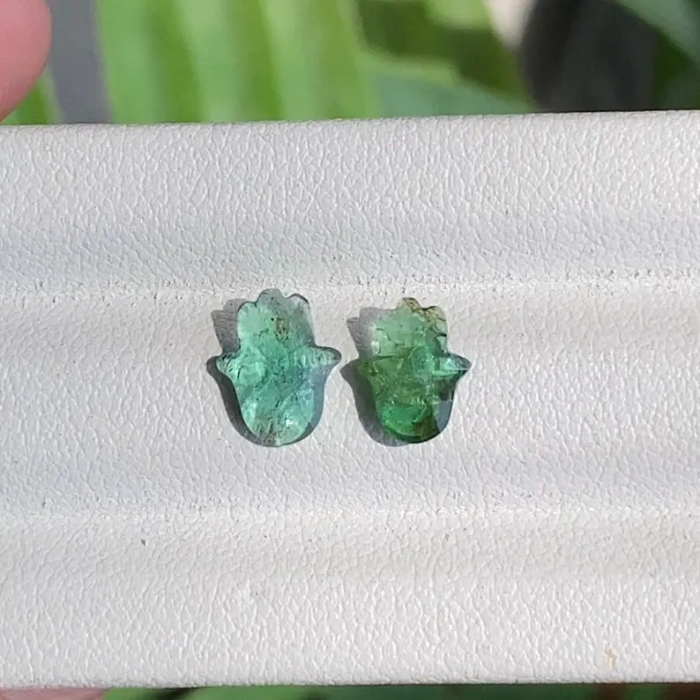 1.74 CT Hamsa Cut Natural Green Emerald