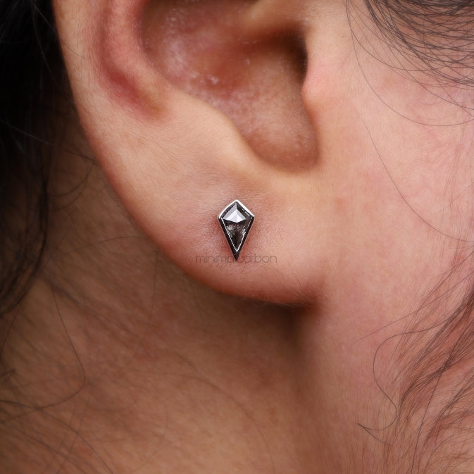 Kite Stud Earring Pair - Minimal Carbon