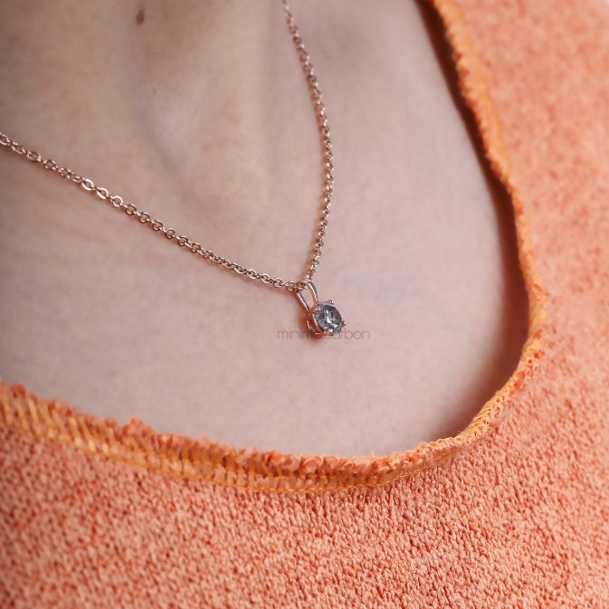 Solitaire Necklace Pendant - Minimal Carbon