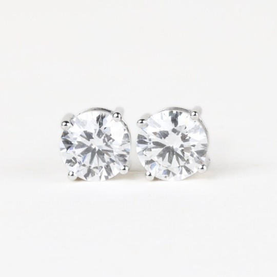 lab grown diamond stud earrings