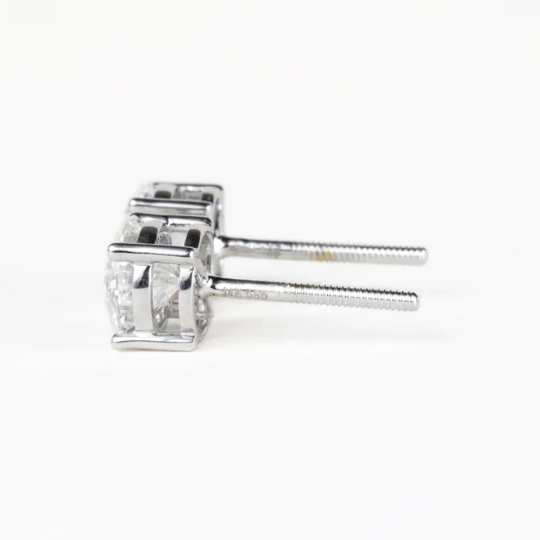 lab grown diamond stud earrings
