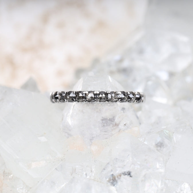Eternity Band Ring - Minimal Carbon