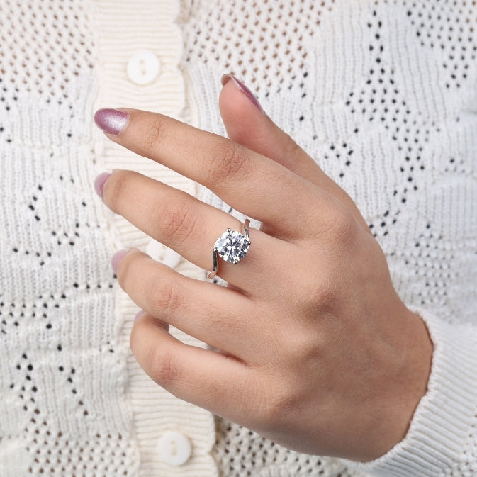 Round Lab Diamond Ring