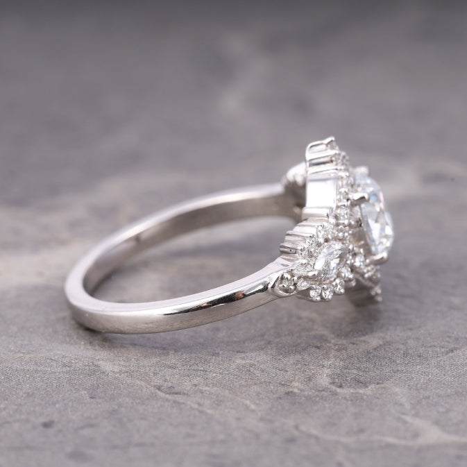 Round Brilliant Cut Halo Engagement Ring