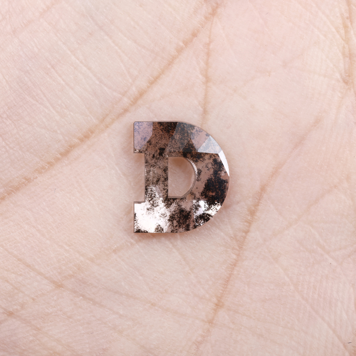 D Shaped Diamond