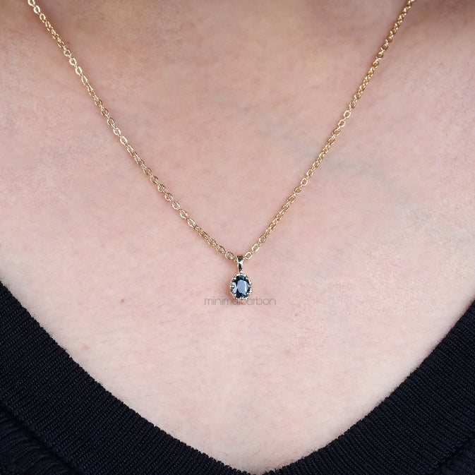 Oval Sapphire Pendant - Minimal Carbon