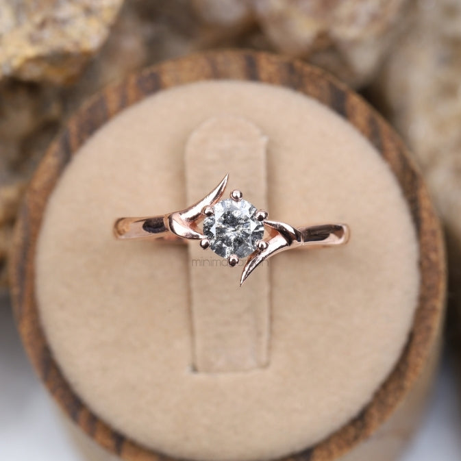 Solitaire Ring 4 Prong Ring - Minimal Carbon