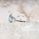 diamond three stone engagement ring