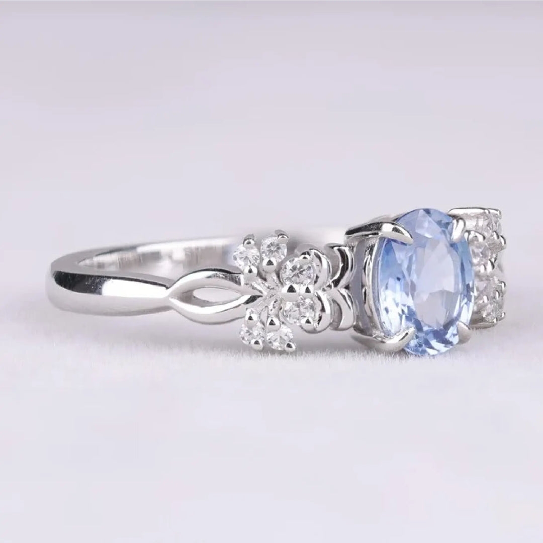 Blue Round Diamond Floral Vintage Ring - Minimal Carbon
