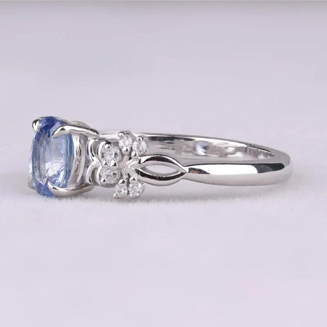 Blue Round Diamond Floral Vintage Ring - Minimal Carbon