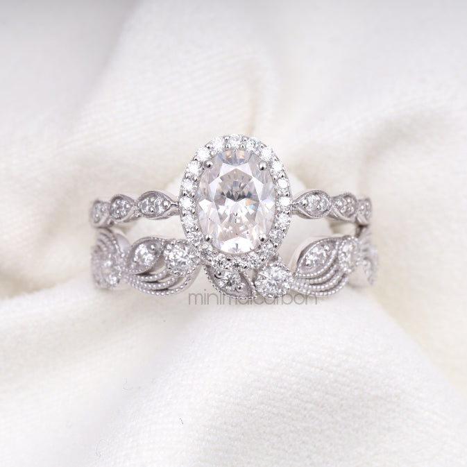 Oval Diamond Engagement Ring– Vintage Bridal Ring