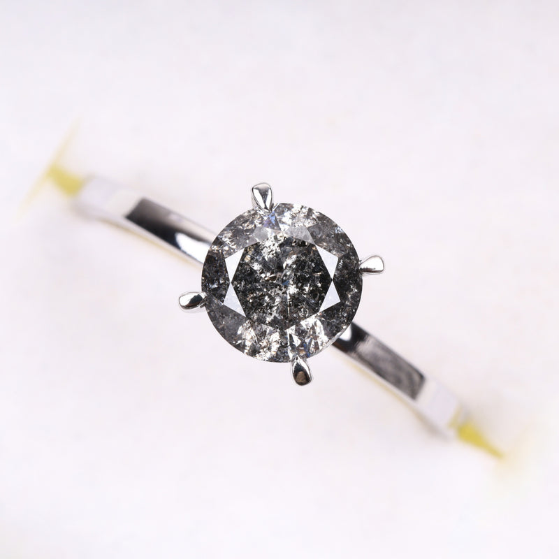 Round Cut Salt and Pepper Diamond Gold Wedding Ring