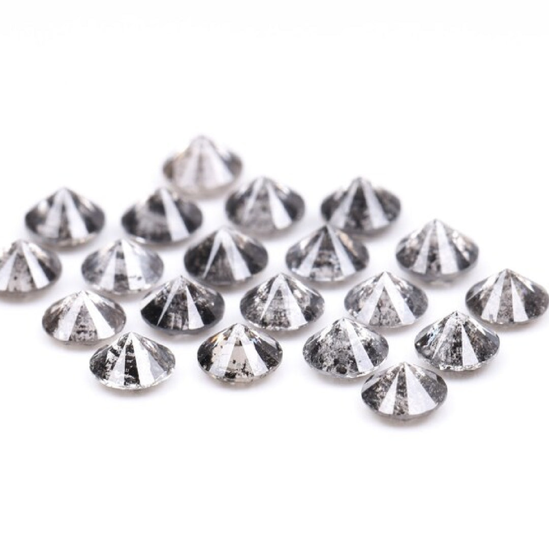 2.6 To 3.0 MM - Salt And Pepper Round Brilliant Cut Diamond - Minimal Carbon