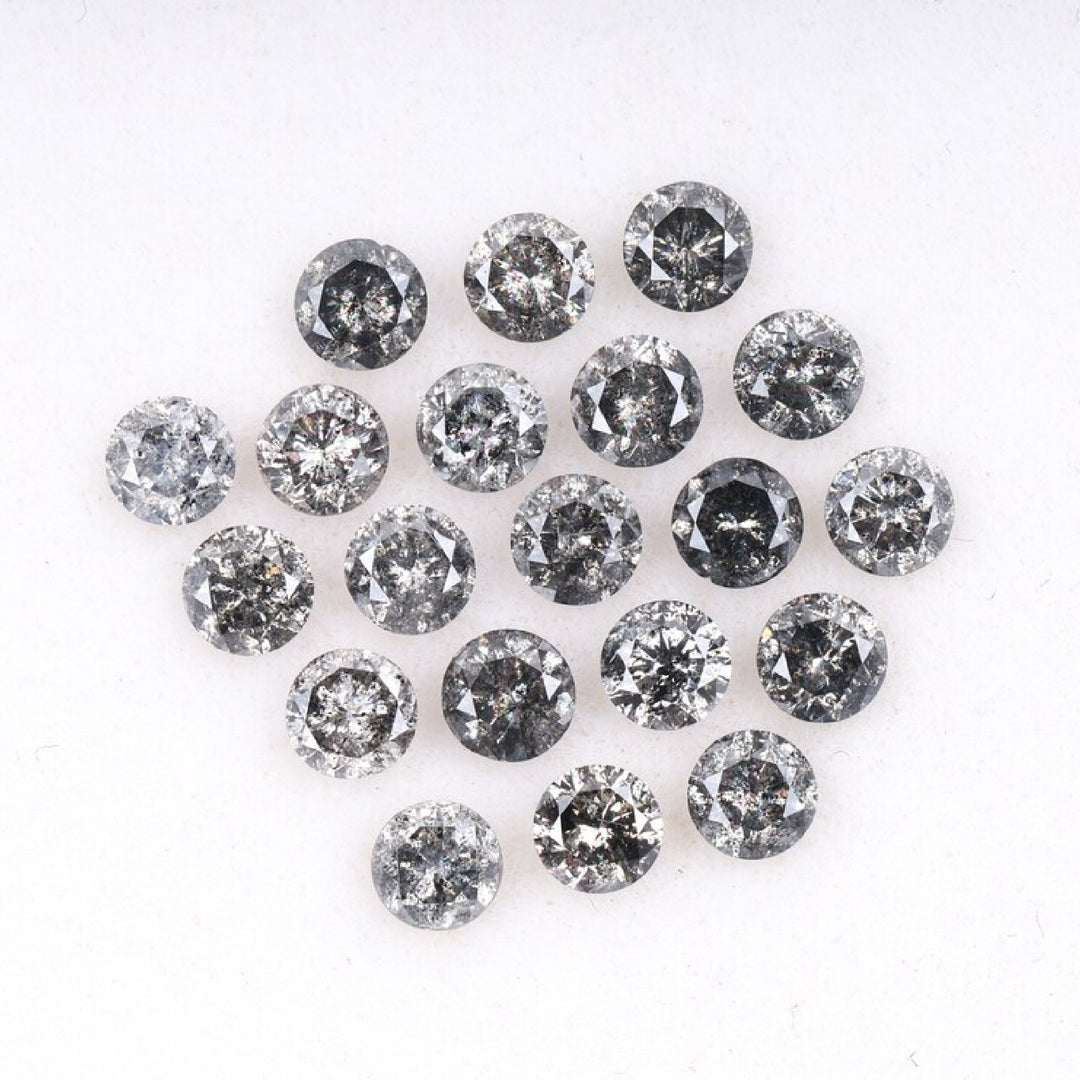 2.6 To 3.0 MM - Salt And Pepper Round Brilliant Cut Diamond - Minimal Carbon