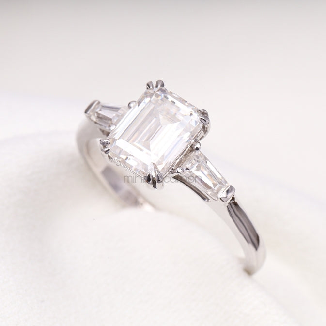 Three Stone Ring Emerald Diamond Ring - Minimal Carbon