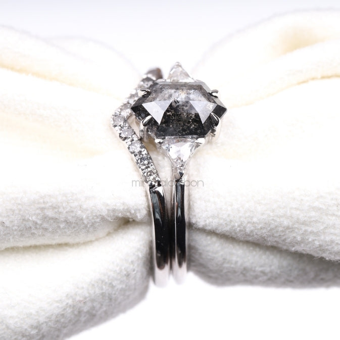 brilliant cut diamond ring