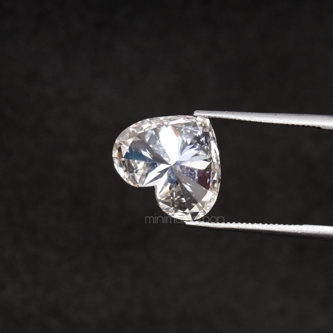 3.32 CT, 11.0 X 9.4 MM | Lab Grown Diamond | Heart Shape Diamond - Minimal Carbon