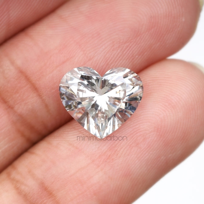 3.32 CT, 11.0 X 9.4 MM | Lab Grown Diamond | Heart Shape Diamond - Minimal Carbon