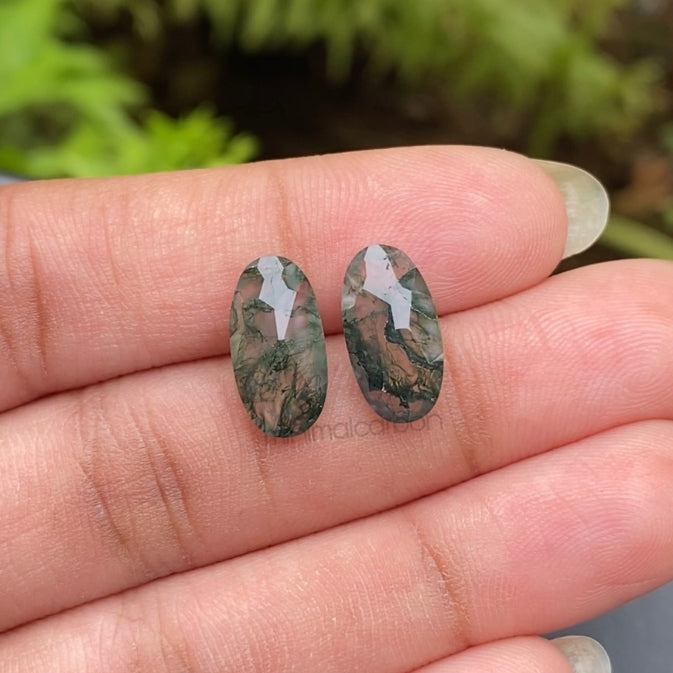 4.22 CT, 13.7 X 7.1 MM | Natural Moss Agate Pair | Oval Moss Agate - Minimal Carbon
