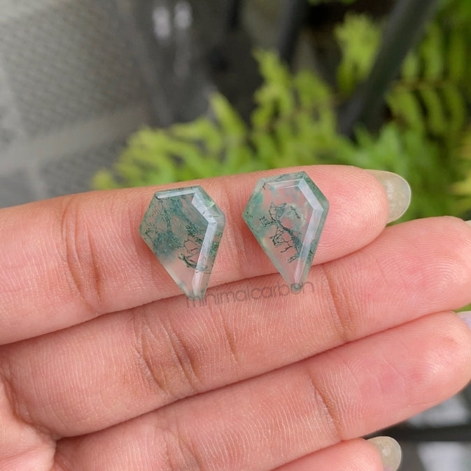 10.90 CT, 15.6 X 11.9 MM | Natural Moss Agate Pair | Pentagon Moss Agate - Minimal Carbon