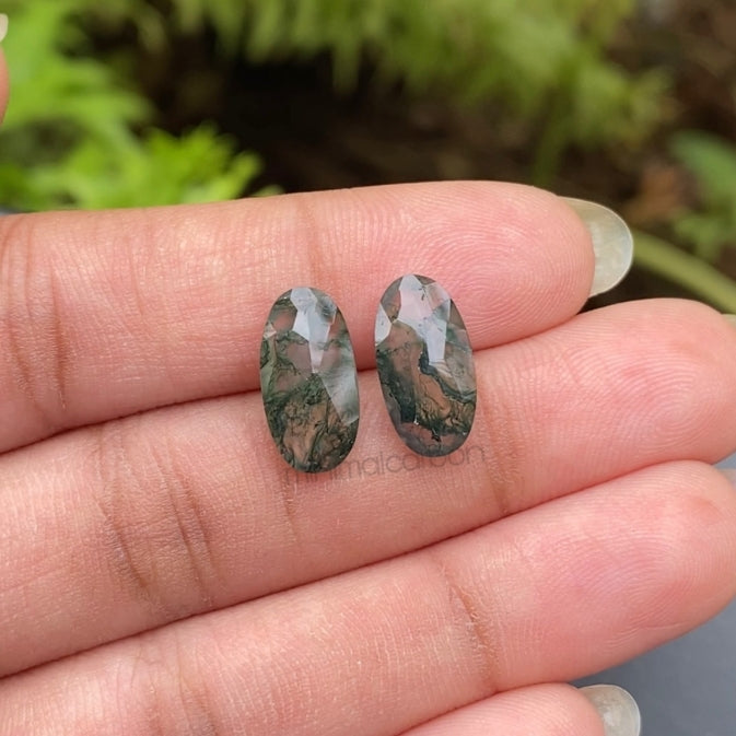 4.22 CT, 13.7 X 7.1 MM | Natural Moss Agate Pair | Oval Moss Agate - Minimal Carbon