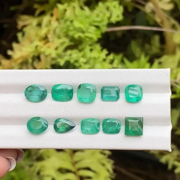 Natural Green Emerald Gemstones