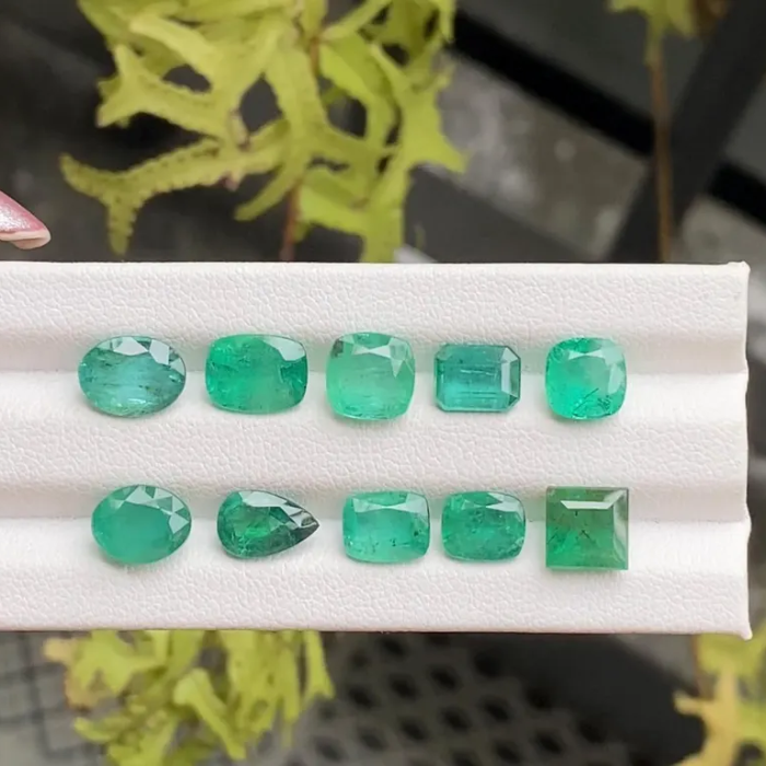 Natural Green Emerald Gemstones