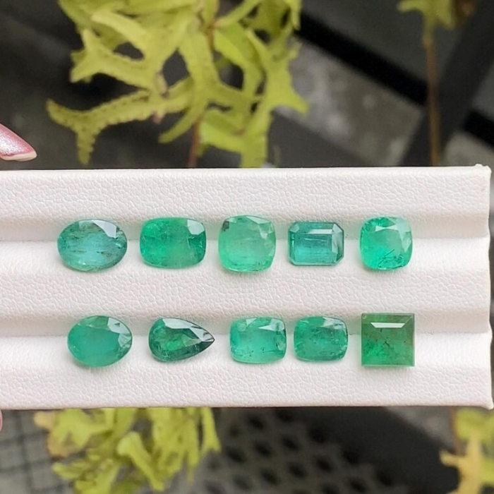 Natural Green Emerald Gemstones