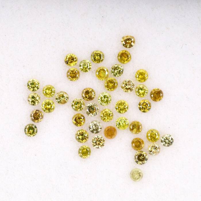 0.73 CT Fancy Color Round Brilliant Cut Natural Loose Diamond for Engagement Ring