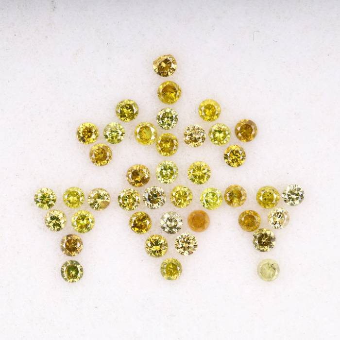 0.73 CT Fancy Color Round Brilliant Cut Natural Loose Diamond for Engagement Ring
