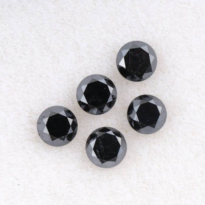 0.78 CT, 3.0 To 3.1 MM Natural Black Diamond Round Brilliant Cut Diamond