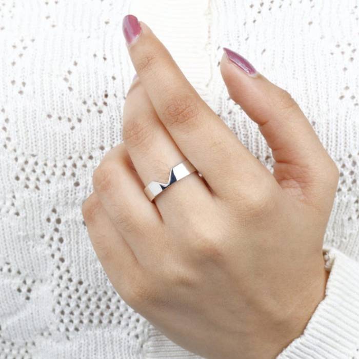 10K White Gold Band Stackable Ring Set