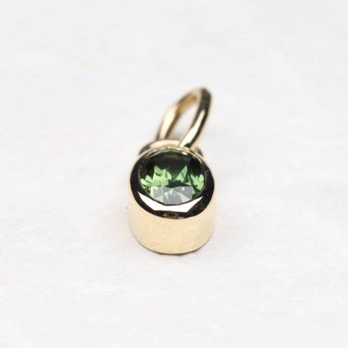 Minimalist Green Sapphire Pendant Necklace For Birthday Gift & Anniversary Gift