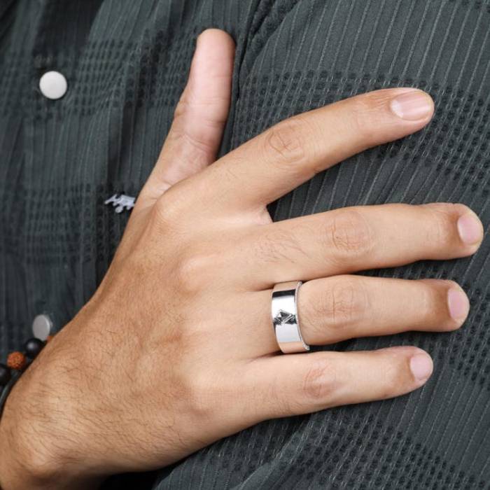 10K Gold Band Salt and Papper Kite Unique Wedding Band for Men or Women