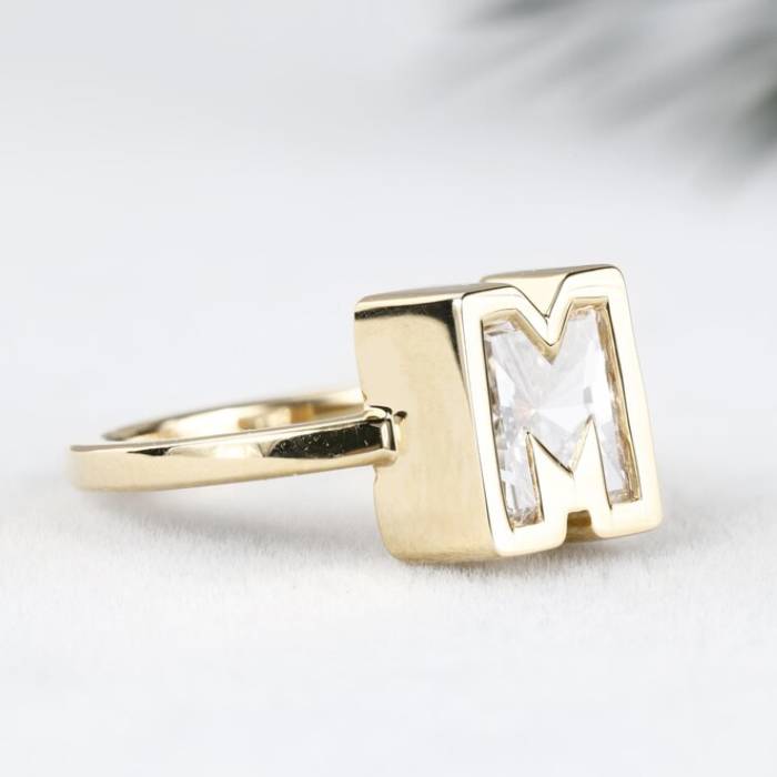 M alphabet ring